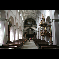 Bamberg, St. Michael, Innenraum / Hauptschiff in Richtung Orgel