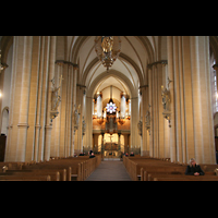 Paderborn, Dom St. Maria, St. Liborius und St. Kilian, Innenraum / Hauptschiff in Richtung Orgel