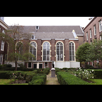 Kirchgarten und südliches Seitenschiff Amsterdam, Waalse Kerk (Oude Walenkerk), Kirchgarten und südliches Seitenschiff