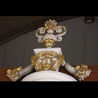 Ornamente auf dem mittleren Hauptwerksturm Amsterdam, Waalse Kerk (Oude Walenkerk), Ornamente auf dem mittleren Hauptwerksturm