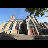 Südliches Seitenschiff und Querhaus vom Muntplein aus gesehen Kampen, Sint Nicolas Bovenkerk, Südliches Seitenschiff und Querhaus vom Muntplein aus gesehen