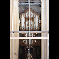 Blick vom Triforium in der Chorspitze zur Hauptorgel Kampen, Sint Nicolas Bovenkerk, Blick vom Triforium in der Chorspitze zur Hauptorgel