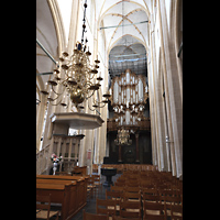 Seitlicher Blick vom HHauptschiff auf Kanzel und Hauptorgel Kampen, Sint Nicolas Bovenkerk, Seitlicher Blick vom HHauptschiff auf Kanzel und Hauptorgel