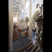 Blick von der Orgelempore am Rückpositiv vorbei in die Kirche Kampen, Sint Nicolas Bovenkerk, Blick von der Orgelempore am Rückpositiv vorbei in die Kirche