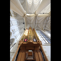 Blick über die Südfassade der Willis-Orgel ins Vierungsgewölbe Leiden, Hooglandse Kerk, Blick über die Südfassade der Willis-Orgel ins Vierungsgewölbe