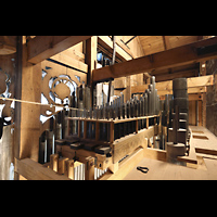 Oberlade des Oberwerks mit Aliquoten = oberste Etage in der Orgel Leiden, Pieterskerk, Oberlade des Oberwerks mit Aliquoten = oberste Etage in der Orgel
