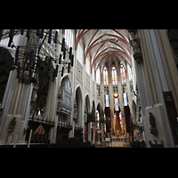 Seitlicher Blick in den Chor mit Chororgel ´s-Hertogenbosch, Sint Janskathedraal, Seitlicher Blick in den Chor mit Chororgel
