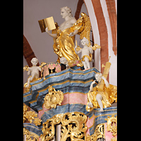 Wroclaw (Breslau), Bazylika sw. Elzbiety (St. Elisabeth), Figuren auf dem rechten Pedalturm (Cis-Seite)