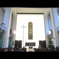 Berlin - Friedrichshain, Auferstehungskirche / Umweltforum, Innenraum in Richtung Altar