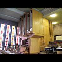 Berlin - Treptow, Bekenntniskirche (Hauptorgel), Orgel seitlich