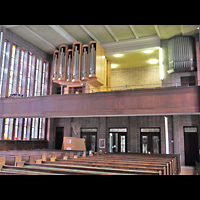 Berlin - Treptow, Bekenntniskirche (Kleinorgel im Gemeindesaal), Orgelempore