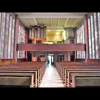 Berlin - Treptow, Bekenntniskirche (Kleinorgel im Gemeindesaal), Innenraum in Richtung Orgel