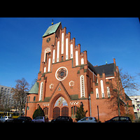Berlin - Kpenick, Christophoruskirche Friedrichshagen, Auenansicht mit Turm und Hauptportal