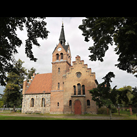Berlin - Pankow, Dorfkirche Französisch Buchholz, Außenansicht der Kirche