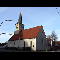 Berlin - Lichtenberg, Dorfkirche Friedrichsfelde, Außenansicht der Kirche