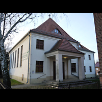 Berlin - Lichtenberg, Dorfkirche Malchow, Auenansicht der Kirche