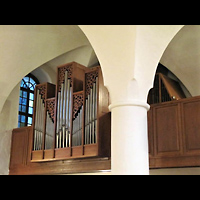 Berlin - Tempelhof, Dorfkirche Mariendorf, Orgel mit Rückpositiv seitlich