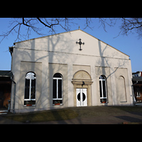 Berlin - Treptow, Ev. Kirche Johannisthal, Auenansicht der Kirche