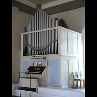 Berlin - Treptow, Ev. Kirche Johannisthal, Orgel mit Spieltisch seitlich