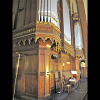 Berlin - Mitte, Golgathakirche (Kleine Orgel), Hauptorgel seitlich