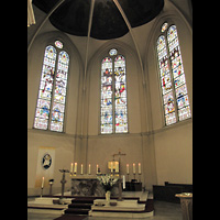 Berlin - Tempelhof, Kath. Kirche vom Guten Hirten, Altarraum