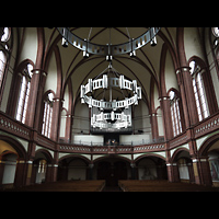 Berlin (Schneberg), Kirche zum Guten Hirten, Innenraum in Richtung Orgel
