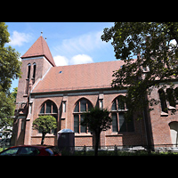 Berlin - Pankow, Lutherkirche Wilhelmsruh, Außenansicht der Kirche