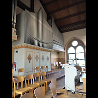 Berlin - Spandau, Melanchthon-Kirche Wilhelmstadt, Orgel mit Spieltisch seitlich