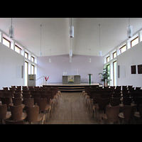 Berlin - Steglitz, Paul Schneider-Kirchengemeinde Lankwitz, Innenraum in Richtung Altar