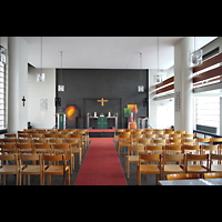 Berlin - Schneberg, Silas-Kirchsaal, Innenraum in Richtung Altar
