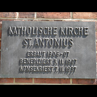 Berlin (Köpenick), St. Antonius Oberschöneweide, Schild an der Kirche