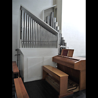 Berlin - Steglitz, St. Benedikt Lankwitz, Orgel mit Spieltisch