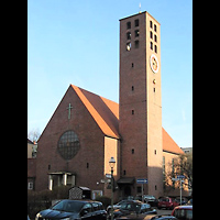 Berlin - Spandau, St. Joseph Siemensstadt, Auenansicht der Kirche