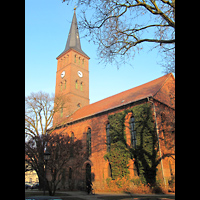 Berlin - Kpenick, Ev. Stadtkirche St. Laurentius (Positiv), Auenansicht der Kirche