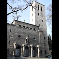 Berlin - Lichtenberg, St. Marien Karlshorst, Fassade mit Turm