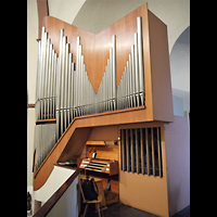 Berlin - Schöneberg, St. Norbert, Orgel mit Spieltisch